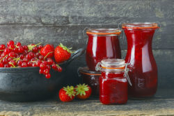 Finden Sie beste Marmelade in der Früchteküche